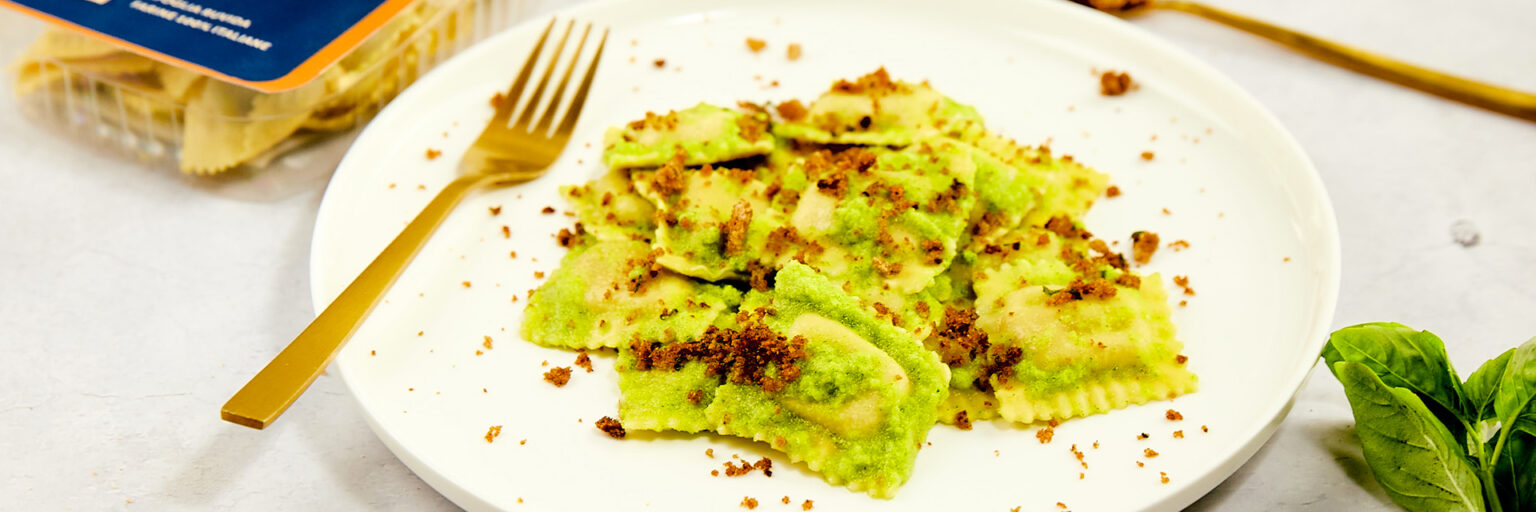 Ravioli pecorino e noci con crema di zucchine | Non Solo Buono